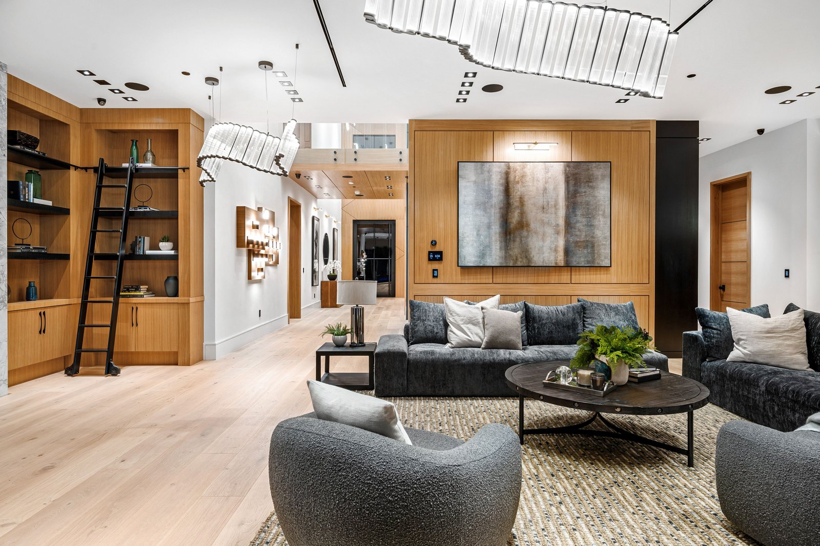 Contemporary luxury bedroom design
