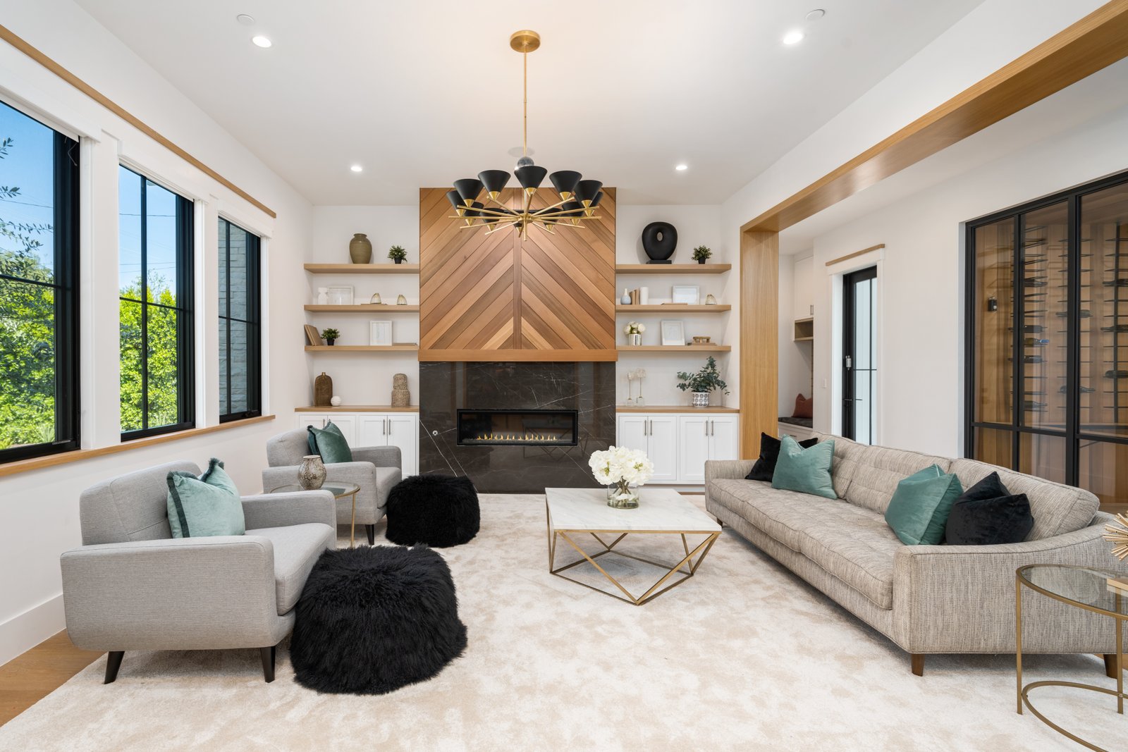 Contemporary luxury bedroom design
